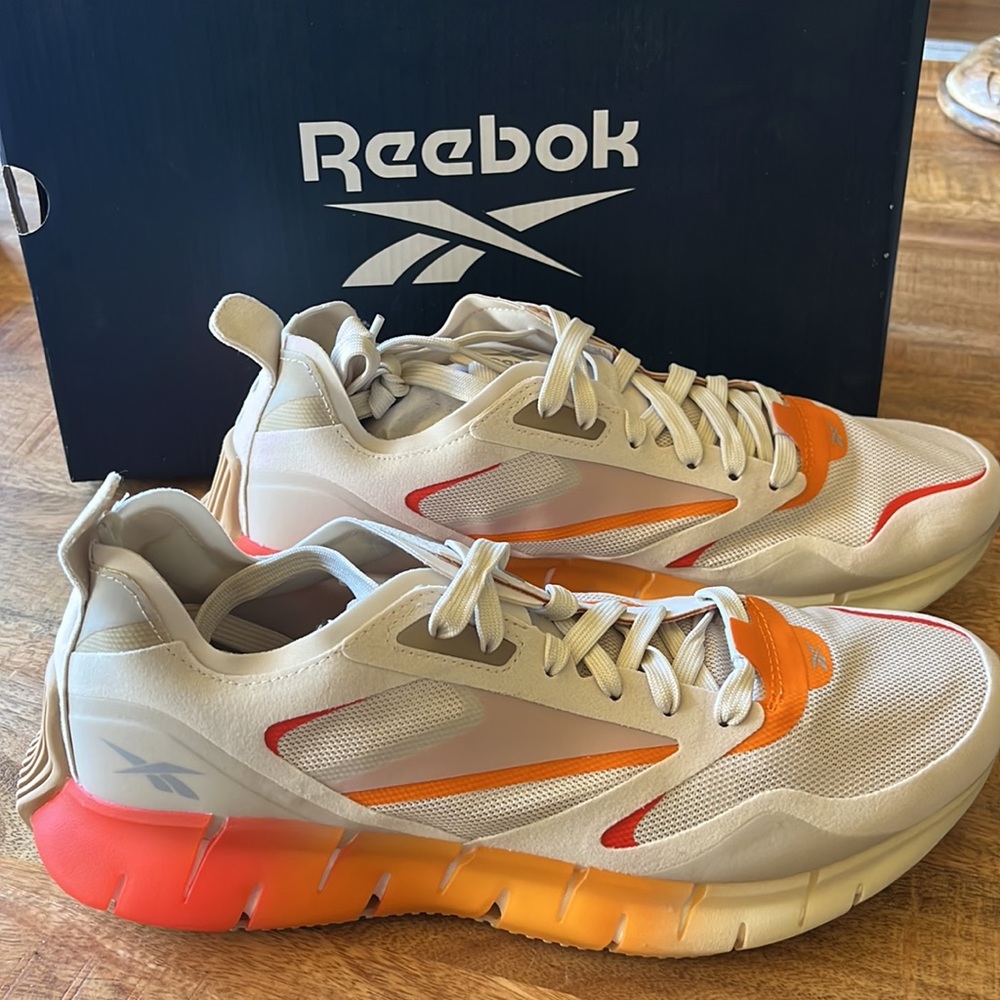 New women’s Reebok ZIG Kinetica Horizon running shoe. Size 9.5